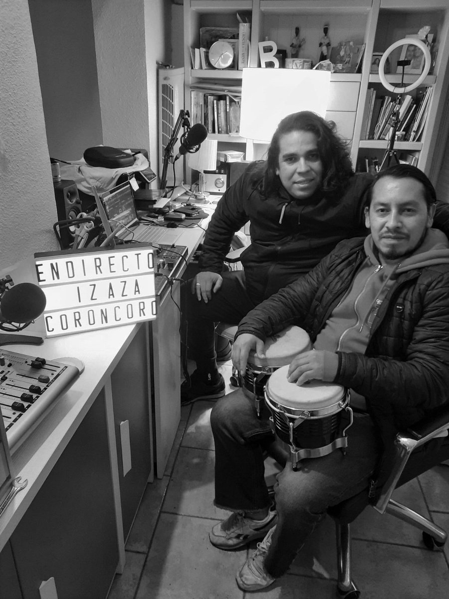 UnimagdalenaFM's tweet photo. #ElectronicSound con #IZAZADJ está en vivo, acompañado por #CoronCoroLaNuevaRosca

🎧#CoronCoro es un proyecto conformado por músicos, diseñadores, publicistas, sociólogos y demás personas interesadas en explorar en sus respectivos campos la colombianidad. https://t.co/aKBtyRauAb