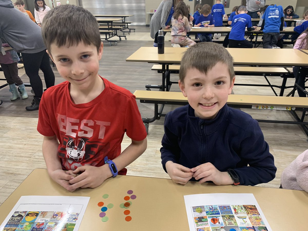 ms_sexton_'s tweet photo. Books and Bingo! 💙🧡📚 https://t.co/4NoGc8M26S