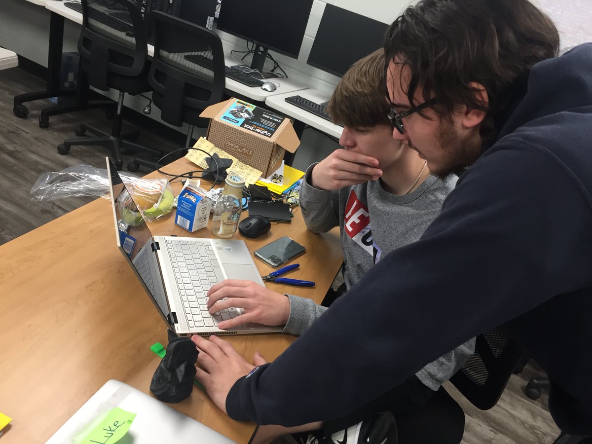 HcpsLearning's tweet image. All 3 #CA Cybersecurity teams did a great job in #RUSecure CTF Qualifying Round! Cyber Pirates are headed to the final round!! We are so proud of all of these students! Yes, the hats were worn during our Wireshark activities. 😀