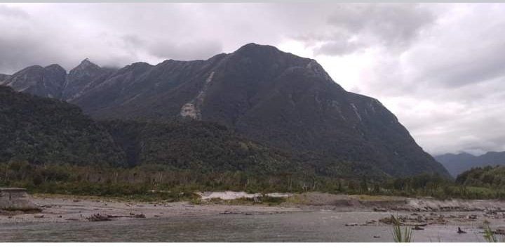 solchaiten's tweet photo. Habrias cumplido 40 años tesoro mio! Pienso no estarias muy cambiado
Yo aca en este plano seguire recordando el dia q llegaste a mis brazos en este plano.
Llenaste 24 años de dias hermosos pero el destino tenia preparado separarnos 
Te amare hasta el último dia q respire 💫💗😘 https://t.co/wIUVVlouYs