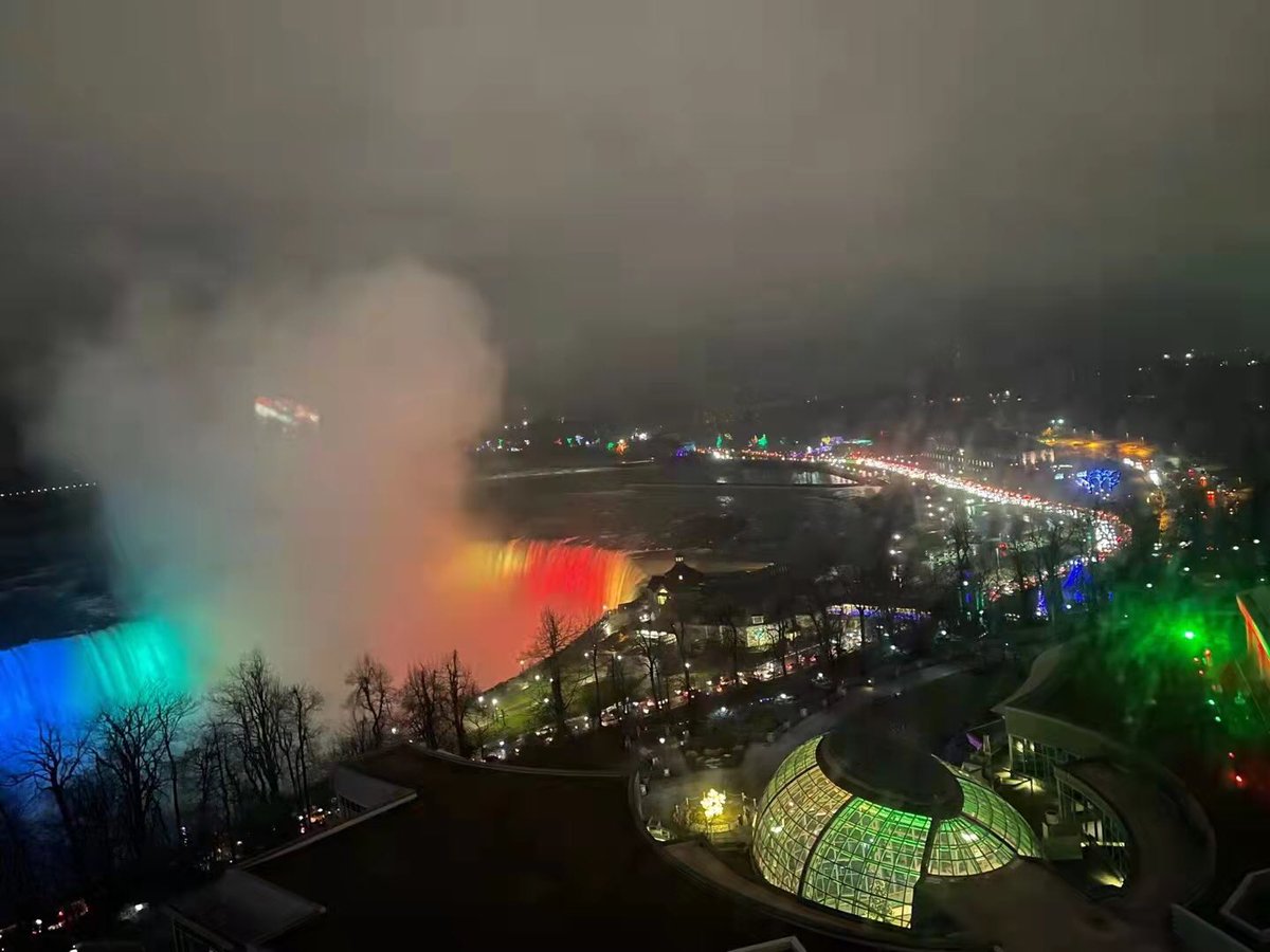 Xzd1978's tweet photo. Nice view of Niagara Falls😀 https://t.co/iHbstCn5mA