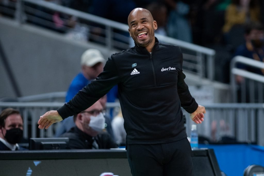 A Black coach named Shaheen Holloway just led the first ever men’s 15 seed to an Elite 8!! Black excellence!!! #Black