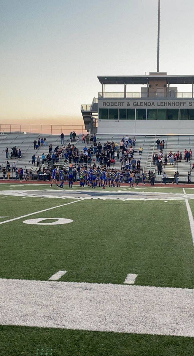 🚨UPSET ALERT 🚨
<a href="/clemenssoccer/">Clemens Men’s Soccer</a> DEFEATS defending state champs LEE 1-0!! WE NOT DONE YET!!! <a href="/Soy_SAF/">SOY SAN ANTONIO FÚTB⚽️L</a> congrats on the WIN boys! Keep it up!