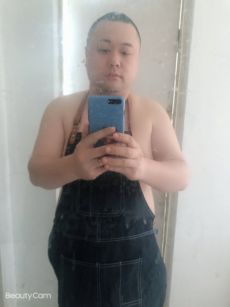 DaPangZi1011's tweet photo. 做饭去了。 https://t.co/RbFxnStFbb
