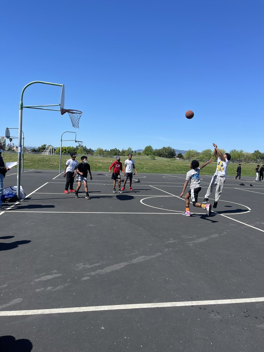 Lauren Cooper tweet media