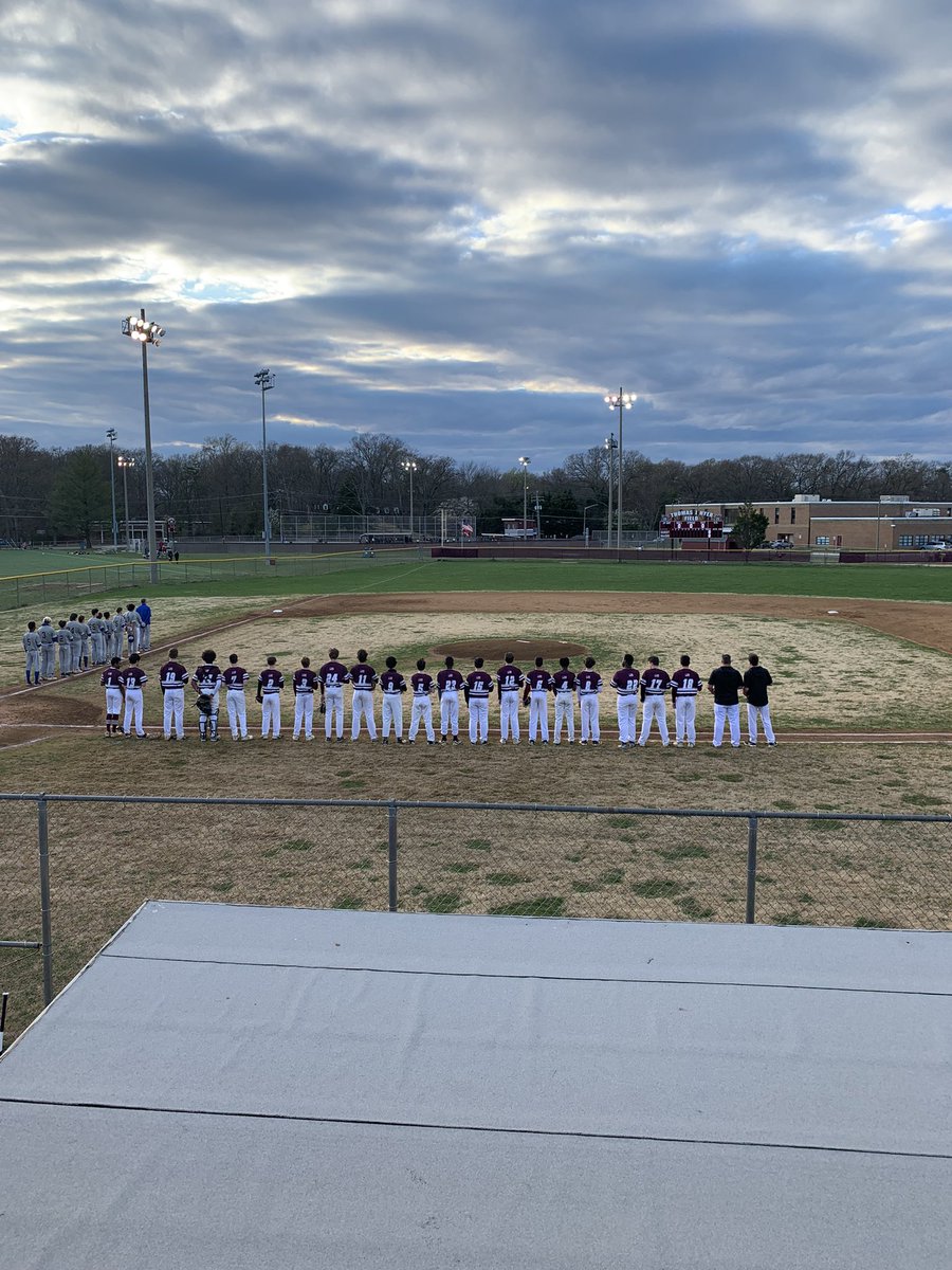 MVHSMajors's tweet photo. Lots of fun tonight
Softball wins 
Scoreboards officially work
JV Baseball wins 
Happy Bday Coach Carfang https://t.co/y46dfWBMAp