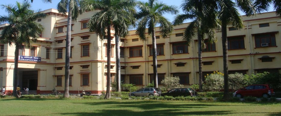 DeanScienceBHU's tweet image. #MakingBHUProud
Students of Institute of Science, BHU have once again made BHU proud by performing brilliantly in #GATE2022.
In the GATE results, 15 in the top 50 &amp;amp; 4 in top 10 are from Geophysics Department. Shatrughan Singh of Deptt. has secured 1st position across the country.