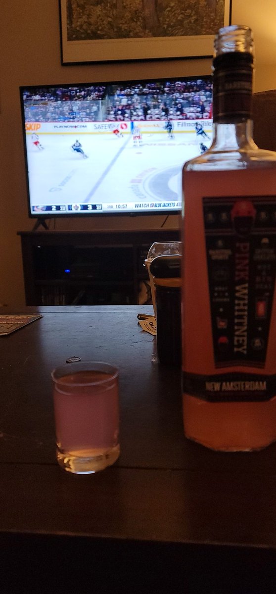StephenThomp19's tweet photo. @spittinchiclets I've been listening to you guys for years, and I played hockey my whole life. I love you guys, I grew up a Pens fan too and always loved Whit and Biz. Felt like getting after it tonight, what better way than with some pink Whitney https://t.co/3tX5lB5YP4