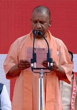 BJPBst's tweet photo. @BJP4UP 

मेरा परिवार हिंदुस्तान का हर परिवार 

#हम5 https://t.co/SvpjLFkISP