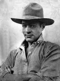 En el 119 Aniversario del natalicio de Julio A Mella,  esta presente hoy más que nunca. Seguiremos tu legado y continuaremos trabajando por ese futuro mejor. #CubaViveEnSuHistoria
#CubaViveYTrabaja.