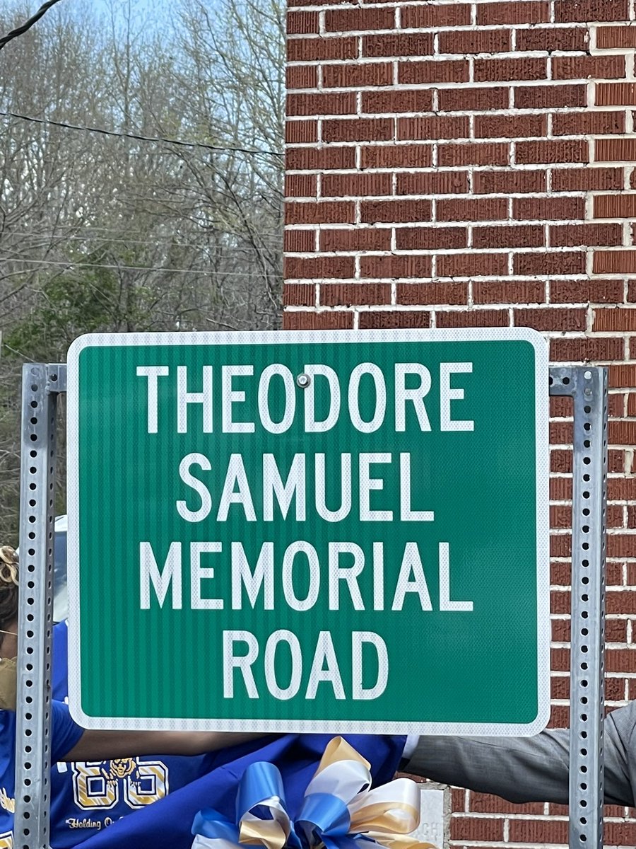 drjakkibrooks's tweet photo. Today was a beautiful day to pay tribute to the late Mr. Theodore Samuel, my principal, BTU Sunday School teacher, coworker, board president, and boss. I miss him so much. #MadeinMacon https://t.co/USsqVoBtv0