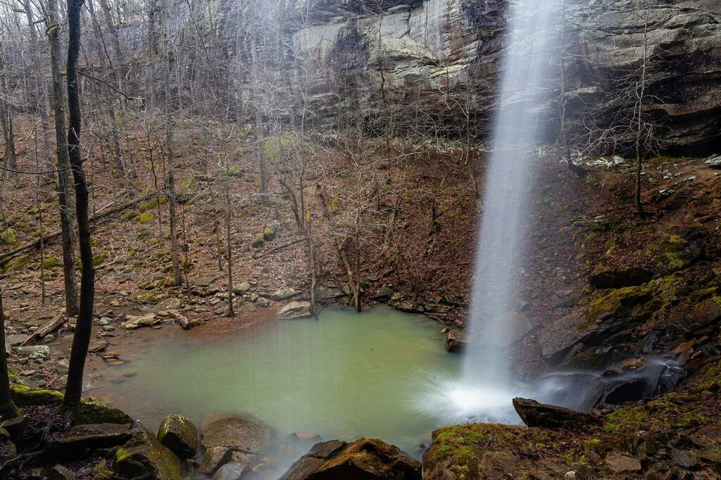 The base of the 81-foot Sweden Creek Falls, in the Ozark Mountains.

#arkansas #ozarks #ozarkmountains #waterfalls #waterfallphotography #wonderfularkansas #arkansasphotography instagr.am/p/CbjIBsOtQ1c/