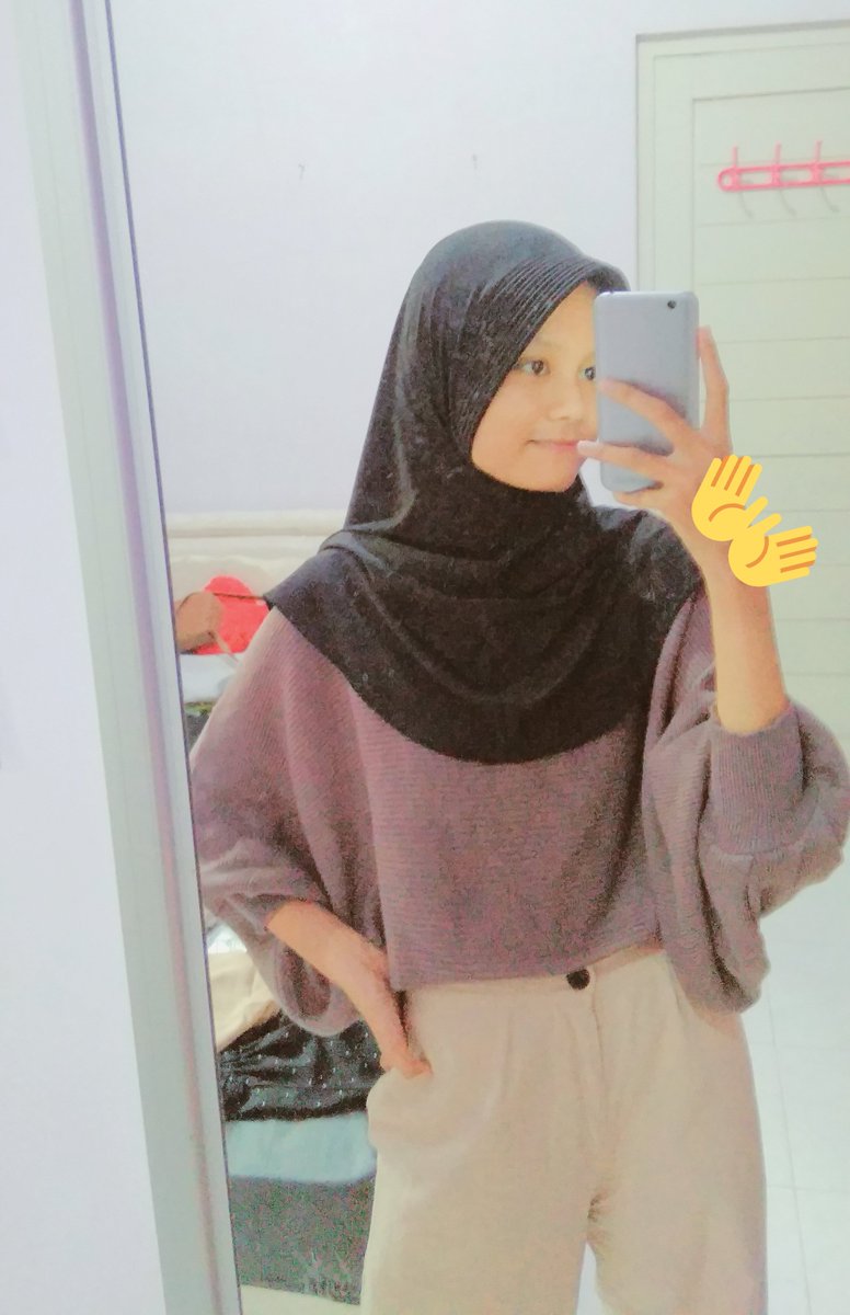 httpcloudtie's tweet photo. – HIJAB BERGO/HIJAB SPORT

asli ini bagus banget si. bahannya jersey adem banget, nutup dada dan ga gampang kusut. pet nya juga tebel ga yg letoy gitu loh. harganya cuma 17rb an 😭💓
pilihan warnanya juga banyak bagus²! 

link produk: https://t.co/7SBMdkWmdR https://t.co/LDw91xcTrx