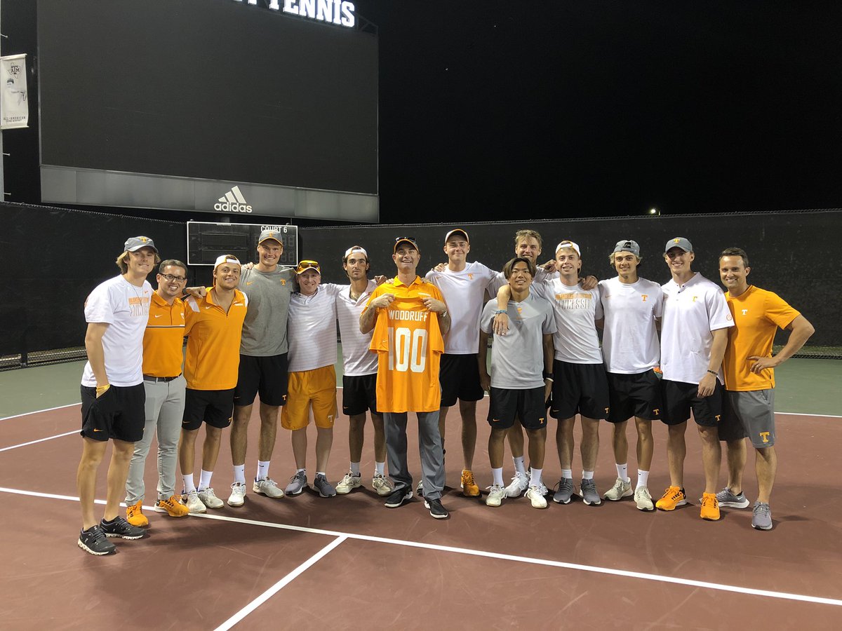 Vol_Tennis's tweet photo. family photo in celebration of Woody’s 100th career coaching win 🍊 https://t.co/blbjr6BALT