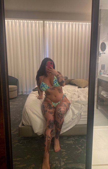 Hot in here 🥵 https://t.co/JWSwb4EPI9