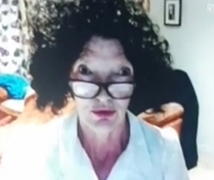 egcomments's tweet photo. @isgmu soy el unico de mi madre
 Es suficiente
 Llevo mi prenda para que se vea
 ahora ya sabes
 Sólo el amor es todo granate
 Plumas pegajosas en un canal
 El cielo es el útero y ella es la luna https://t.co/OKa0Pf1Uz3