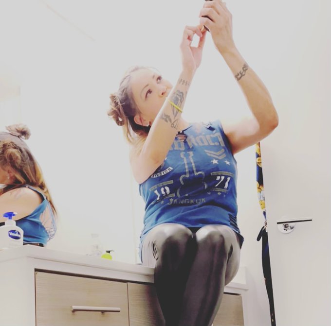 💖 Like 👍 and comment 💖 Love You All🍌new model looking to starta new career. VOTE FOR ME!!!! Please subscribe<a href="/tag/newprofilepic"class="tags"><span>#newprofilepic</span></a>