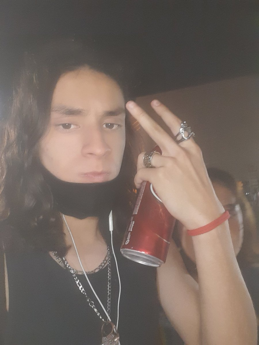 Cavaluna08231's tweet image. #DPDA juas juas