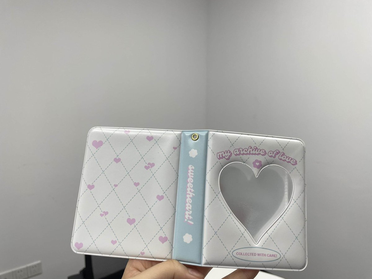 thelovearchive's tweet photo. #ARCHIVEupdates π
All collectbooks are finished with production ! They're currently being shipped from my manu's address to mine <3
Expect the collectbooks' arrival around mid april πββοΈ https://t.co/hVHAG8IBkw