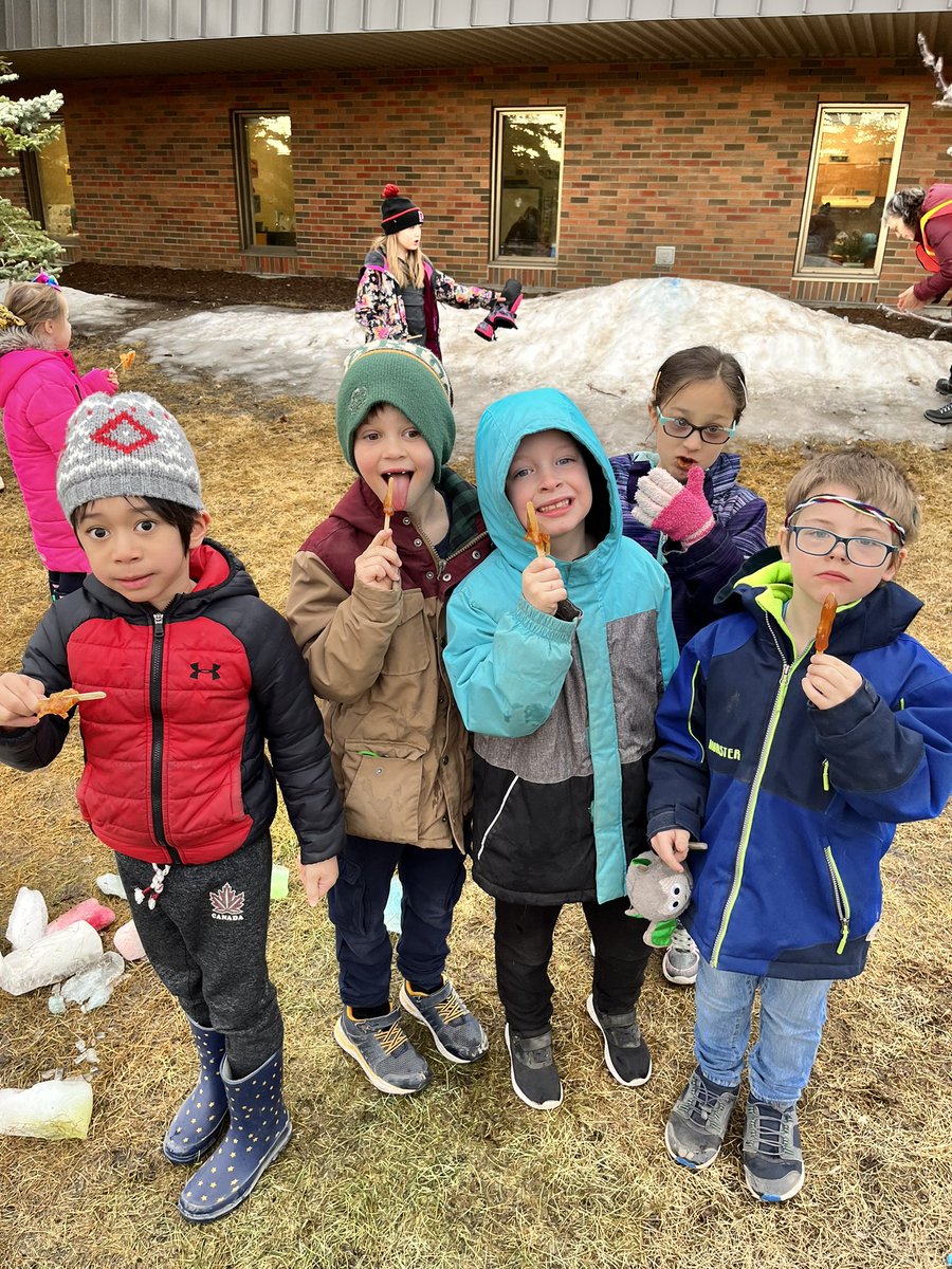 French Culture Week Wraps Up <a href="/GlenbowSchool/">Glenbow Elementary School</a>. Students enjoyed checking out the ice castle, playing French bingo, weaving sashes and La Cabane à Sucre!!!  We held our first in-person assemblies today to wrap up our week! Thank you to all our staff and parent volunteers. #rvsed