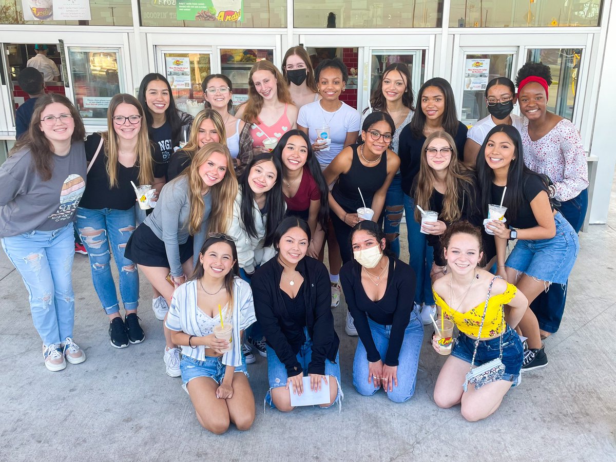 WeissScarlets's tweet image. 22-23 Scarlets ice cream social! Welcome to our Scarlets family! ❤️