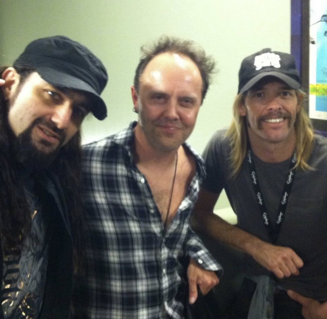 MikePortnoy's tweet photo. In absolute shock &amp; disbelief over the the passing of Taylor Hawkins. I’ve always had so much admiration for him. Amazing drummer &amp; a gem of a guy who was always fun to be around. I’m absolutely gutted…my deepest condolences to his bandmates &amp; family 😥🙏 #RIPTaylorHawkins https://t.co/a3X0k2AqYW