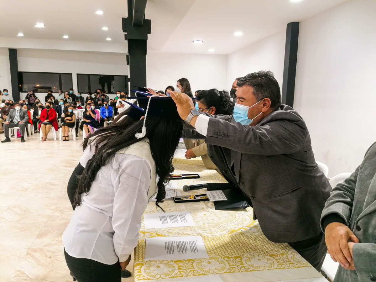 Gad_Paccha's tweet photo. El Ing. Carlos García apoyando la educación, formó parte de la ceremonia de graduación de los Neo Bachilleres de la Unidad Educativa Paccha, la cual se tomó como sede en el salón de actos del Gad Parroquial. 

#PACCHA
#GADPACCHA
#CARLOSGARCÍARURALIDAD https://t.co/JFl1un8UQz