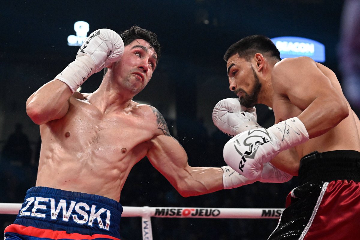 jeffreyboxe's tweet photo. « C’est sûr que je pense à la retraite. Je pense que les combats de championnat du monde, je dois oublier ça, je vais parler à ma femme et ma famille » - Mikael Zewski après sa défaite contre Carlos Ocampo #boxe #boxing #zewski https://t.co/SvhZm3XQEv