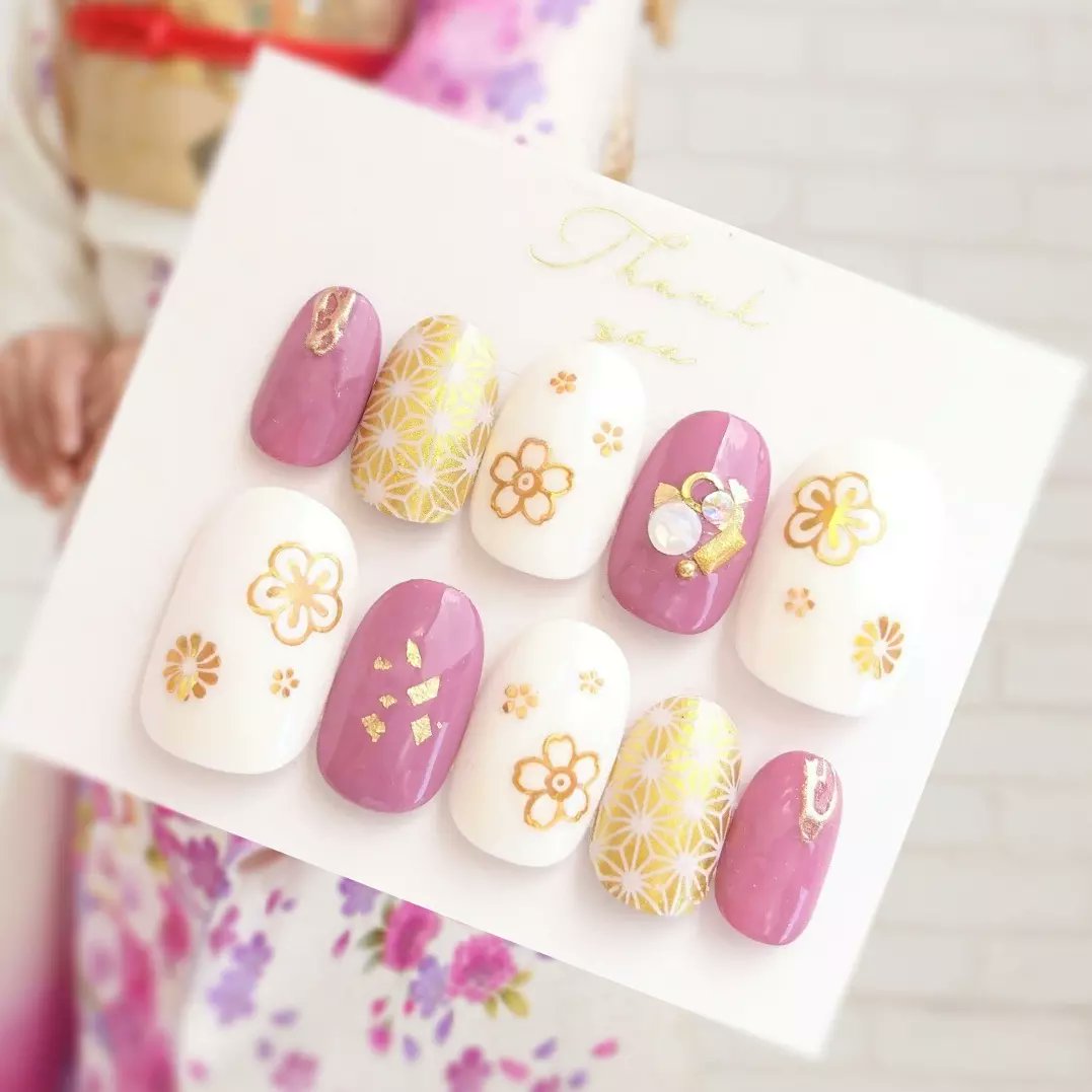 Jam Nail 春カラー ダスティーピンクと金の花の和柄のネイルチップ販売中 T Co Nd4r3iwlzf プレ花嫁 袴 振袖ネイル 色打掛ネイル 白無垢 成人式 振袖 後撮り 卒業式 前撮り 桜 T Co Ggtis8oxho Twitter
