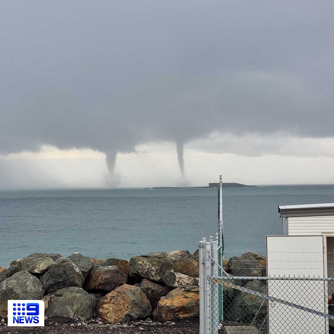 9NewsSyd's tweet photo. A series of water spouts have been spotted off the coast of #Wollongong by residents in #PortKembla, #Woonoona and #Warilla.

The spouts come as a SEVERE thunderstorm warning has been issued for the region.

MORE DETAILS: https://t.co/pZz7r00lWp

#9News https://t.co/HjDPEMmHMb