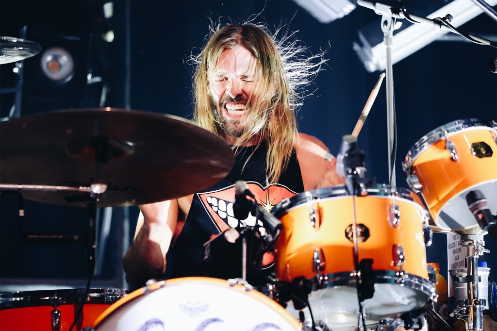 nypost's tweet image. Foo Fighters drummer Taylor Hawkins dead trib.al/0jXQKcA