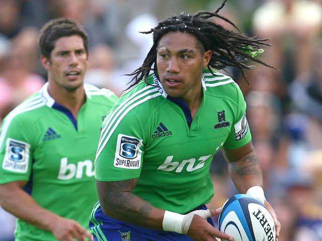 Am I the only one who misses the Highlanders’ green kit?

Loved seeing them run out in it. Would love to see it more often.

#HIGvBLU