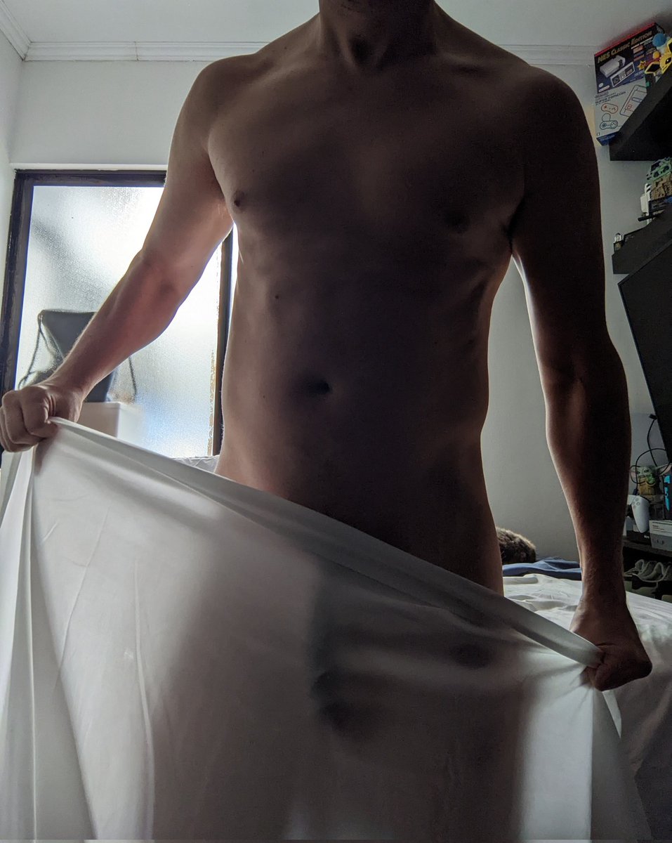 NudeMe20's tweet photo. Photo of the day (month?) #boudoir #boudoirphotos #naked #men #FridayFun https://t.co/Jnz0IbKBda