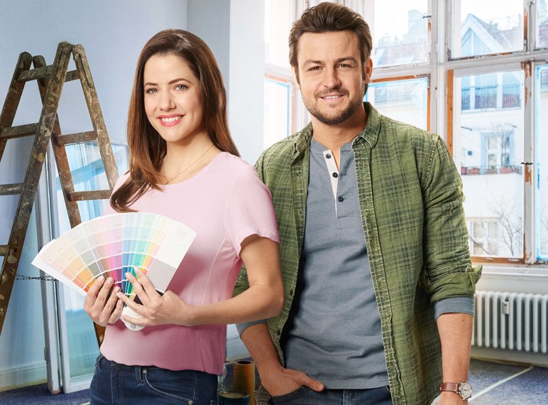 Dorano's tweet photo. #TylerHynes30DaysActorChallenge 
Day 22: Flip That Romance- if only he was the guy next door 😍
@tyler_hynes @hallmarkchannel @ahillbythecreek @donnajo63 @darla_tapp https://t.co/bJRW6oQnXD