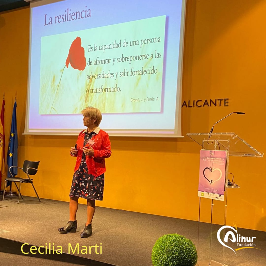 Cecilia Martí es nuestra primera ponente. #lafamilia #losvalores #larevisiondenuestraraiz explica dónde estamos y porqué somos como somos. El valor de la herencia genética y la emocional y del entorno.
Gracias
Cecilia Marti Valverde
VII Congreso de #Inteligenciaemocional