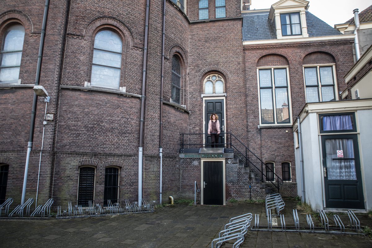 Deze weken fotografeer ik nieuwe raadsleden. Deze week Linda Beimer van D66.