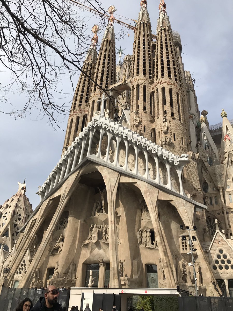 LCCCMJ's tweet photo. The magnificent @sagradafamilia, ice cream 😋 and cathedral de la Santa,  Barcelona. @lcc_richardlee @AodhanLcc @SuzyGallagher67 @leedscitycoll @CreativeArtsLCC @EUErasmusPlus https://t.co/FKga1rSakS