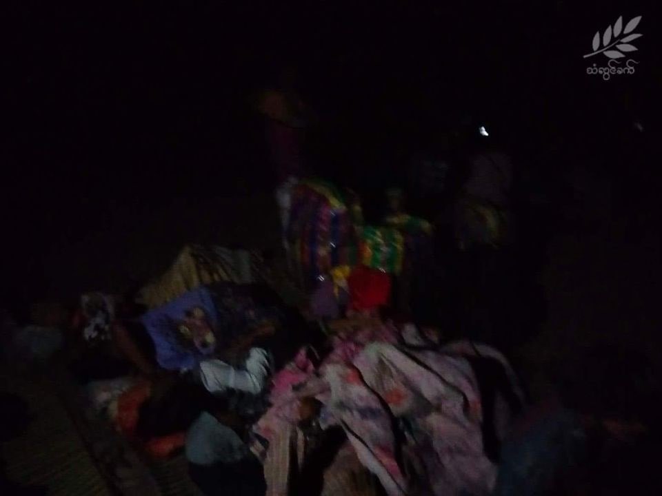 moridoly01's tweet photo. The local residents from Phalugyi village, Lay Kay Kaw region had to flee again as military troops continuously shelled the heavy weapons yesterday. #2022Mar26Coup #WhatsHappeningInMyanmar https://t.co/hKMplpaWoO