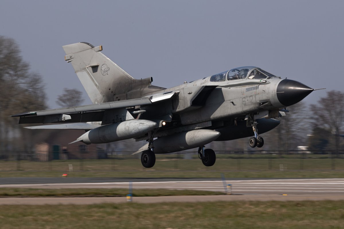 Allied fighters from 🇳🇱🇫🇷🇺🇸🇨🇦🇬🇧🇮🇹🇩🇪 have deployed to Leeuwarden Air Base, Netherlands for exercise Frisian Flag.

Hosted by <a href="/Kon_Luchtmacht/">Koninklijke Luchtmacht</a>, Allied aircraft will fly complex training missions improving <a href="/NATO/">NATO</a> interoperability and building a stronger, more cohesive Alliance.

#NATO