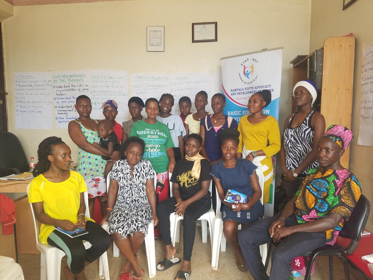 YoungAdvocacy's tweet photo. Yesterday,  we were able to train and form #VSLA among #AGYW in Makindye Kibuye under the #NIYETU project with support from @PlanUganda through @GirlUpUganda and @YADNET2030 https://t.co/Pul8MdK50F