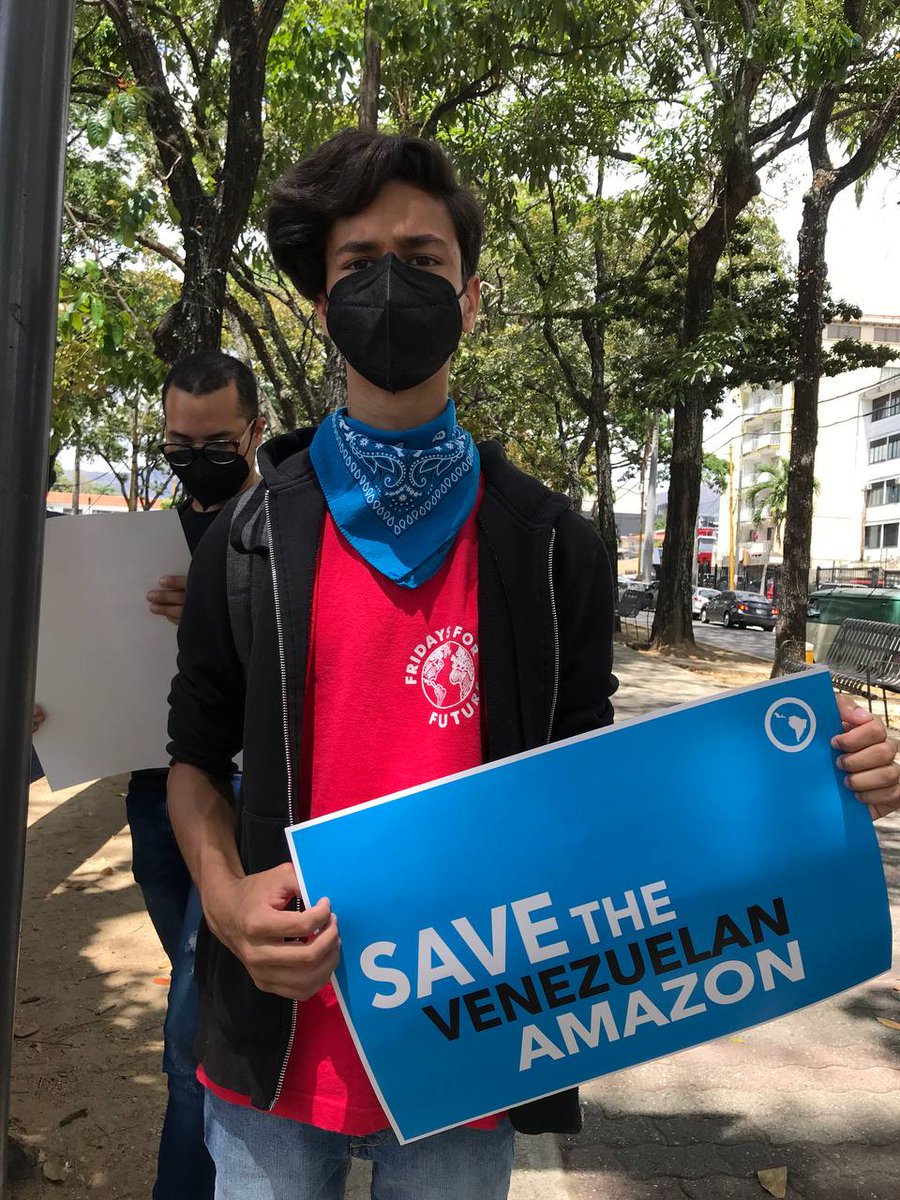 FFFMAPA's tweet photo. In Venezuela #FridaysForFuture Activists, students, civil society and young people demonstrated for climate justice infront of the PDVSA (State oil company) to prioritize #PeopleNotProfit https://t.co/eCMXi6YwLd