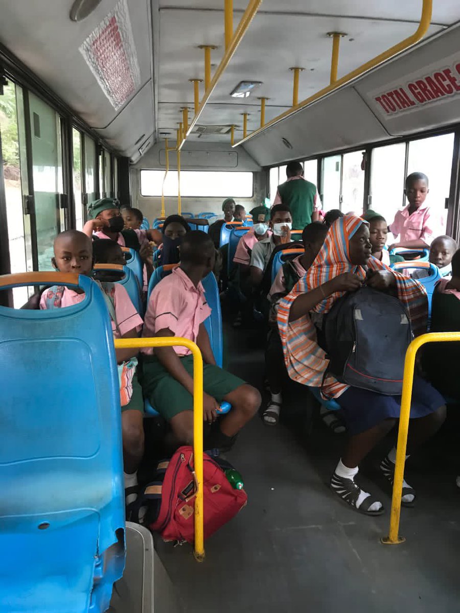_Bonalot's tweet photo. Hello my dearest Nigerians, we’ve been giving FREE rides to people and students in Abuja and Lagos since the fuel scarcity started. Help spread this so it can reach others. Nigeria will be great again 🇳🇬🇳🇬 💪🏾 https://t.co/bO5NqSoh0o