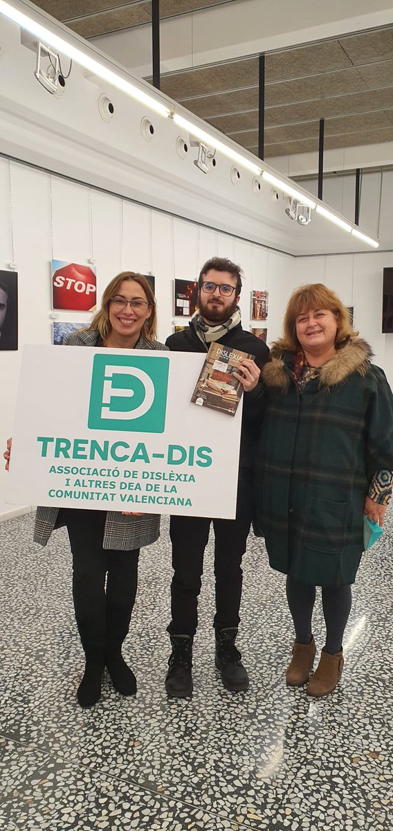 TrencaD's tweet photo. Gracias al @AjuntMassanassa  por acoger la sesión de sensibilización y la exposición sobre la #dislexia. 
Un encuentro muy potente con personas de gran corazón y alta sensibilidad hacia nuestro trabajo.
Hilo 👇 https://t.co/Y9DqjO8oPZ
