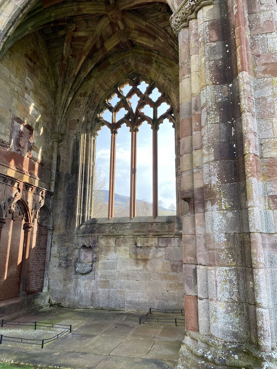 TrialBalance's tweet photo. Melrose Abbey
Although the abbey church is closed to visitors, the abbey grounds are open. I could still take photos through metal fences 😃
#visitscotland #simplyscotland https://t.co/E6zKoEli9i