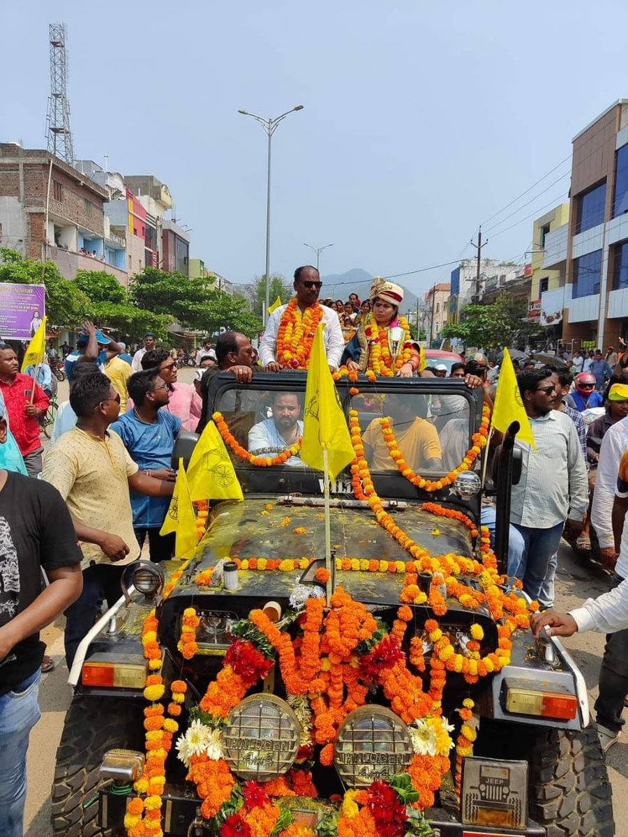 MyGunupur's tweet photo. Indipendent Candidate Smt. Mamata Gouda wins Municipality Chairman seat.
Congratulations 🎊👏👏
#Gunupur_Municipality.
@GUNUPUR_NAC @GunupurM @GIETUniversity https://t.co/9TudjfUXNz