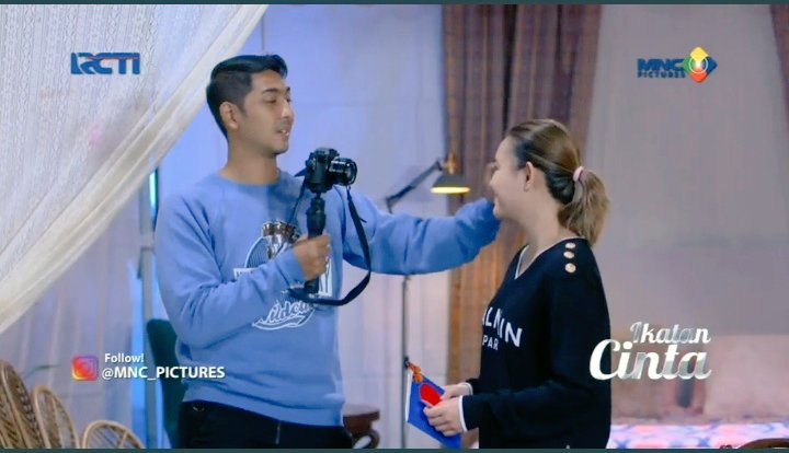 BabyKoala__'s tweet photo. Ooohhhh Api nya itu Api unggun toh, bukan karena ulah Reyna.. untung gk suudzon πππ
#IkatanCinta
#SaveReyna https://t.co/sPzCG95oTG