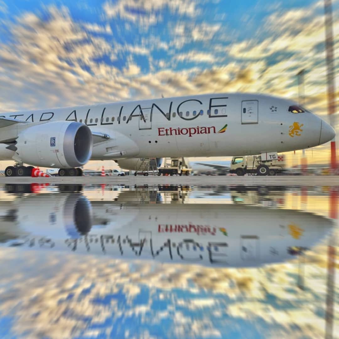 Ethiopian Airlines B787-8 in Star Alliance colour scheme parked in Rome with a beautiful sky at sunset time.
📸@sierratangohd
#FlyEthiopian