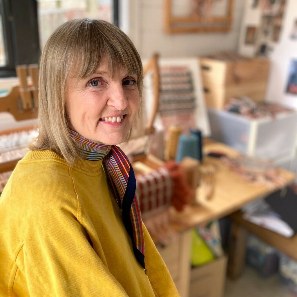folksy's tweet photo. Hello lovely people! I’m Helen, the weaver behind @studio.milena and I’m delighted to be Folksy’s featured maker. 

This weekend I’m taking over Folksy’s social media on the Folksy #makertakeover! I'll also be running an offer on my handwoven pouch bags,… https://t.co/cPkRPikK3S https://t.co/RKt2dWt3XT