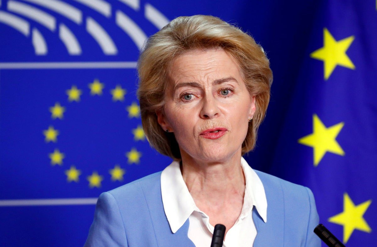 ctrlglow's tweet photo. Breaking News: European Commission president Ursula von der Leyen declares E:U, member of K-Pop girl group EVERGLOW, global ambassador of the E.U. due to her stage name’s close resemblance to the Union’s abbreviation (E:U and E.U.)—“I think the star is a good fit for our union.” https://t.co/bQ34pkkCO5