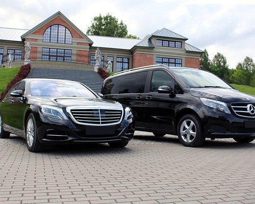 Amstaxiholland's tweet photo. Whether you are traveling for leisure or heading to your next client meeting, sometimes you just need a set of wheels and car rental is the most comfortable way of transport.

Order a taxi in Amsterdam 📞+31 20 771 76 28
🌐 https://t.co/CgPswMC9zE

#Amsterdam #AmsTaxiHolland https://t.co/vT0rlSP8qo